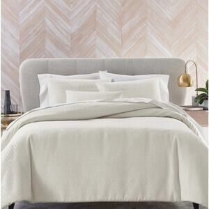 Queen Comforter Set 4-Pc Hotel Collection Currents , Full/Queen Soft Ivory